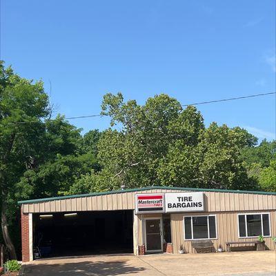 The store front of master craft tires