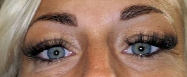 Volume lash extensions