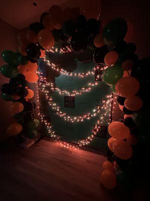 Balloon photo booth