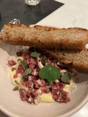 Focaccia with steak tartare