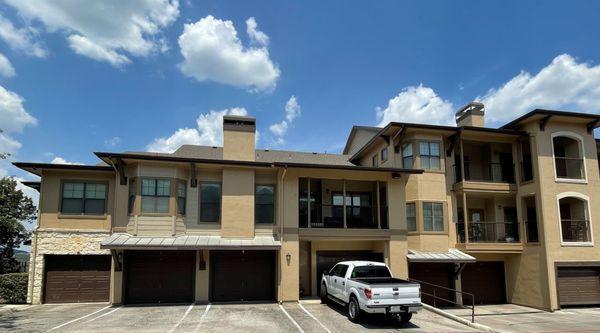 Vista Ridge Apartments in San Antonio, TX, offering 1, 2 and 3 bedroom apartments for rent in San Antonio