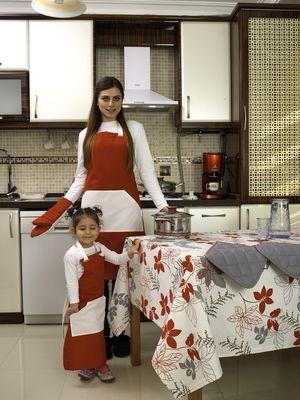 Mother daughter apron set