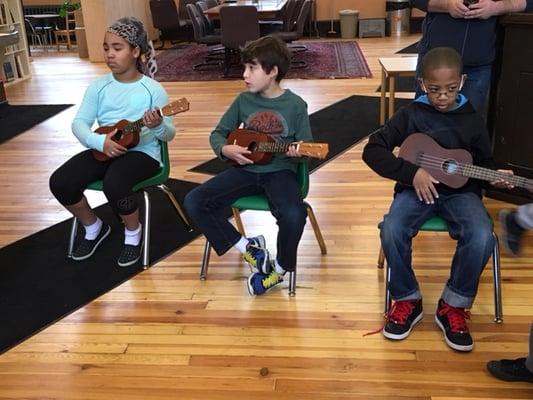 Elementary students enjoy music workshops with Roots of American Music!