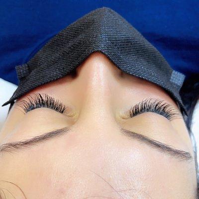 Supreme eyelash extensions