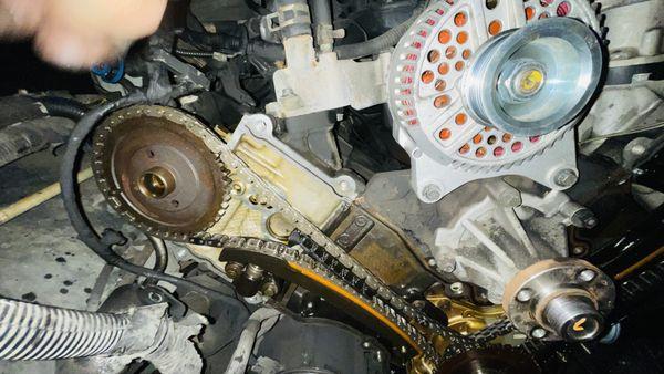 Timing chain guide broke