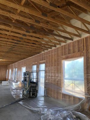 Spray foam insulation for large spaces