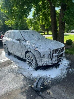 Soapy 2022 Volvo XC90