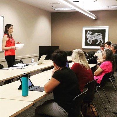 Lauren teaching a monthly Expert Digital Marketing workshop for new and small business owners in Scottsdale.