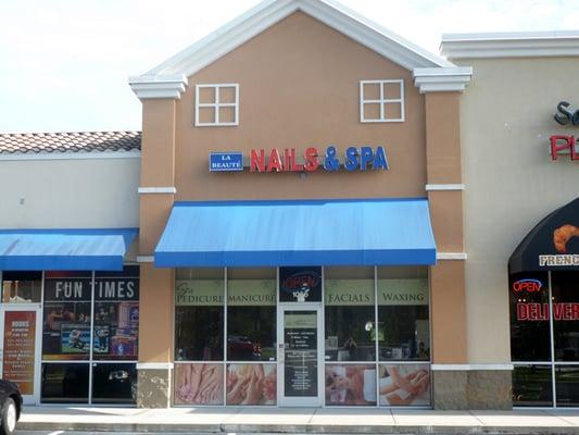 This is the new front of the building now that LaBeaute Nail Salon has taken over the location.