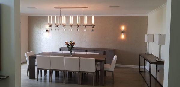 Very fancy accent wall dinning room Wallpapaer