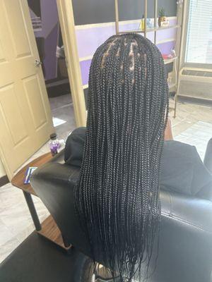 Knotless box braids