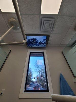 Tv and window!