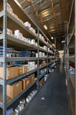 Huge truck parts & heavy duty vehicle parts inventory.