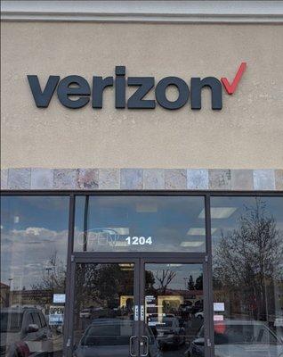 Russell Cellular-Verizon Authorized Retailer