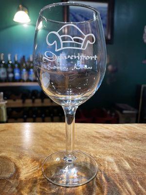 Signature Davenport orchard wine glass