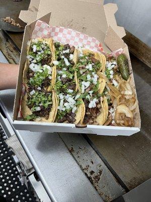 Enjoy your tacos in a pizza box !!