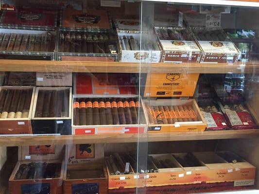 Best Selection Of Cigars Maduro and Natural