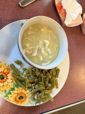 Chicken and dumplings with green beans