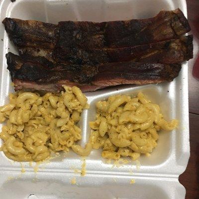 Ribs with two sides Mac n cheese