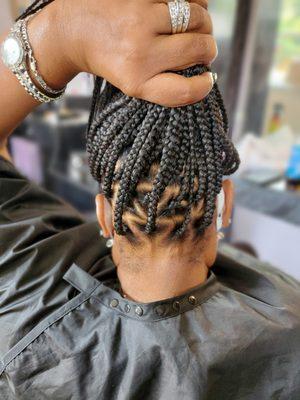 Triangle box braids