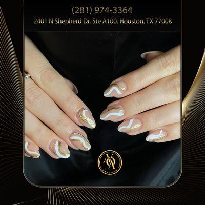 Elegant and chic--line gold nails shine bright!  #NailInspo