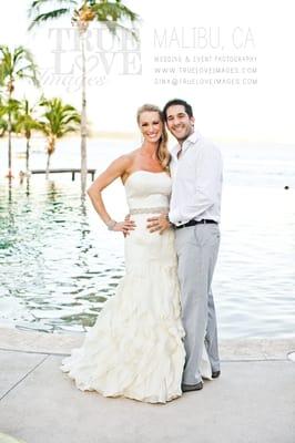 A beautiful destination wedding in Cabo San Lucas. Photographed by True Love Images.