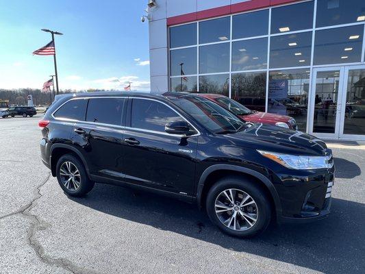 Toyota Highlander Hybrid (2019)