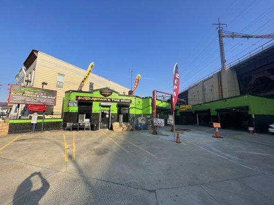 Auto repair and body tire shop open six days