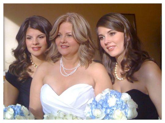 Soft makeup for this bride and her daughters