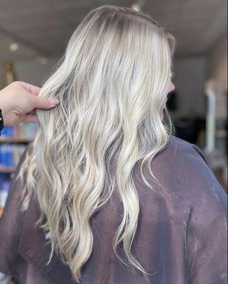 Full blonding by Lacey