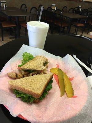 Chicken sandwich and lemonade