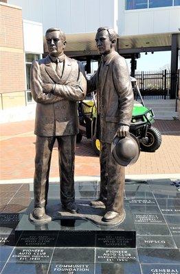 Apperson Brothers Statue