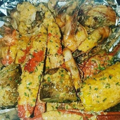 Jumbo Smoked Crab Legs w/Garlic Butter Sauce