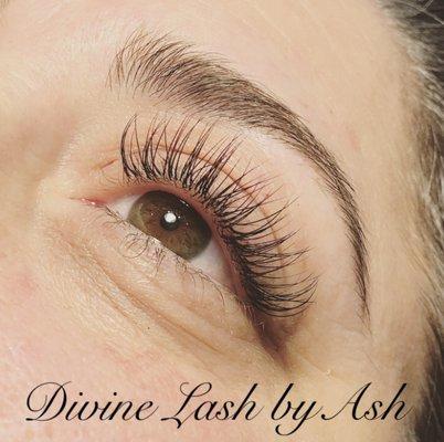 Classic set of lashes