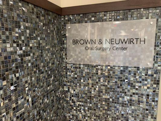 Brown & Neuwirth Oral Surgery Center