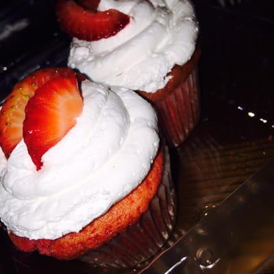 Strawberry Shortcake CupcAkes