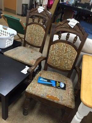 True story I own the table and chair set these two chairs belong to. I had my set reupholstered. Good deal for $2.99