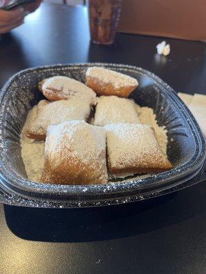 2 orders of beignets