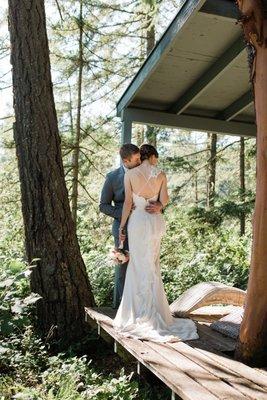 A special and intimate moment between the bride and Groom.