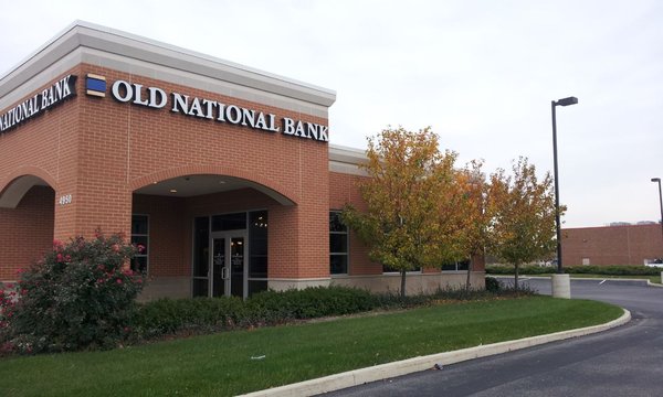 Old National Bank, 4950 E County Line Rd, Indianapolis, IN