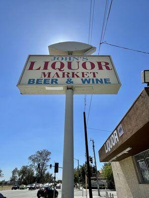 John's Liquor Market