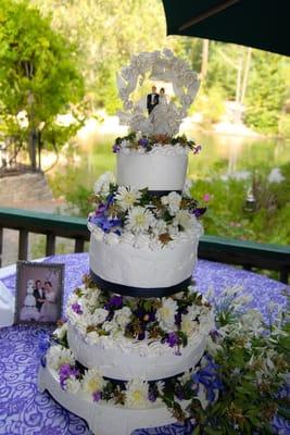 Warren Woods made our cake (with my parents' topper)