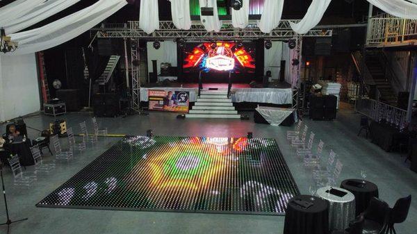 Pista de baile totalmente iluminada para sus eventos y ocasiones especiales