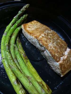 King Salmon with Asparagus