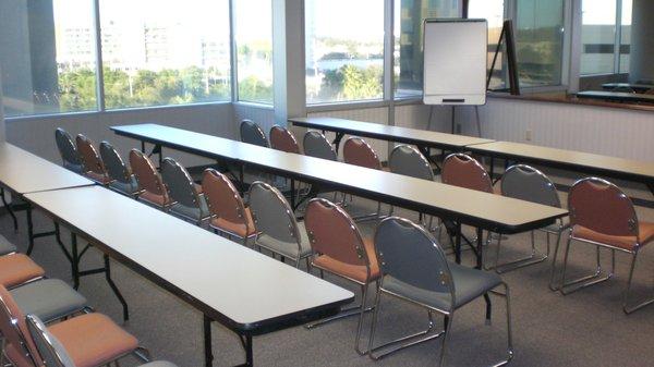 Focus Group - Classroom Setup up to 35 respondents