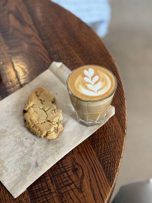 Half eaten cookie + cortado