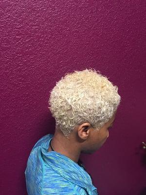 Beautiful blond on natural hair!