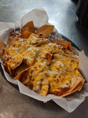 Ultimate chili nachos