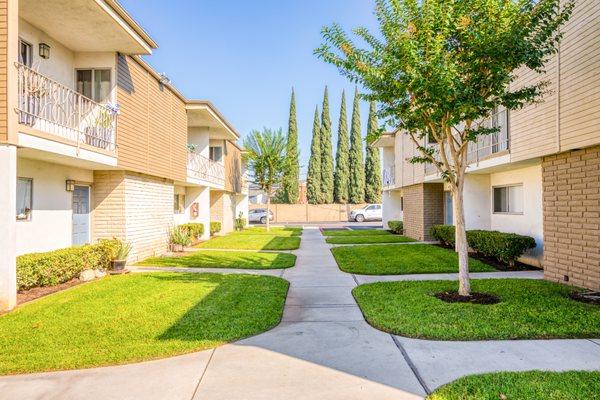 Orangevale offers both single story apartments and two-story townhomes.