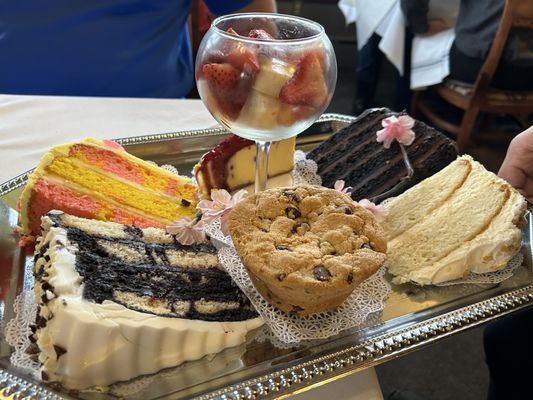 Dessert tray